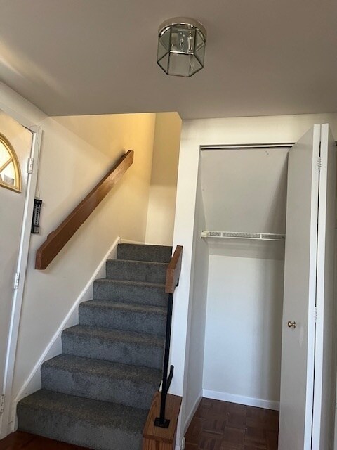 Foto del edificio - 839 Dracut Ln