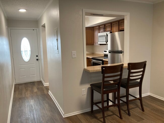 Foto del edificio - 3774 Lake Bayshore Dr