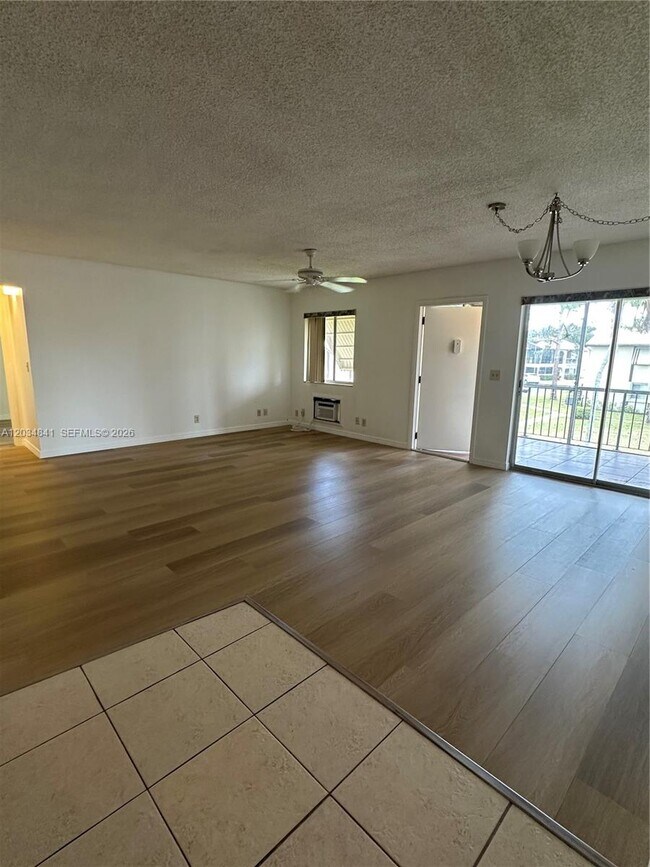 Building Photo - 3490 La Jardin Ct