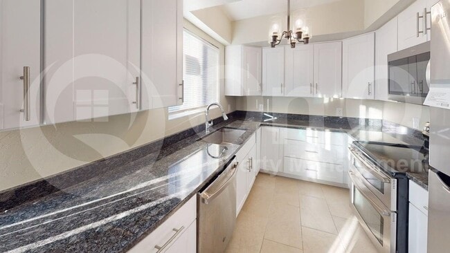 Building Photo - 2921 W St Tropaz Ave