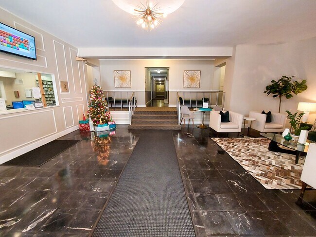 Foto del edificio - Furnished Studio Apt. in Dupont Circle. All Utilities Included...Available March 1s!