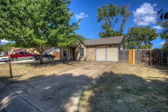 Building Photo - 2441 Sweetwood Dr