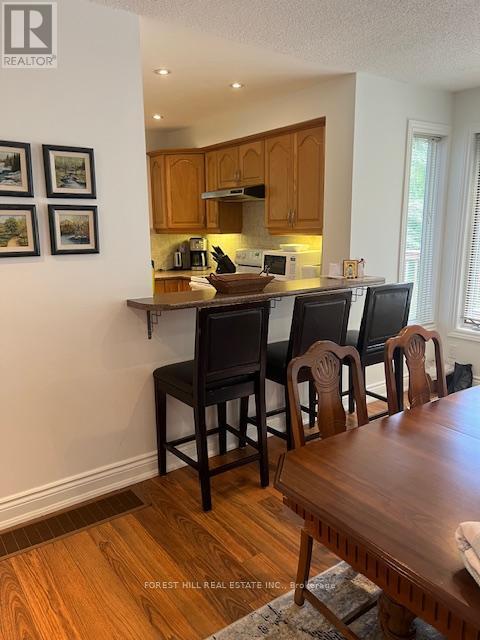 Photo du bâtiment - 1591 Hidden Valley Rd