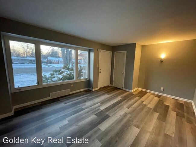 Foto del edificio - 3 br, 1 bath House - 20090 Lahser Rd