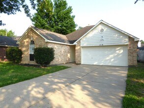 Building Photo - 6418 New World Dr