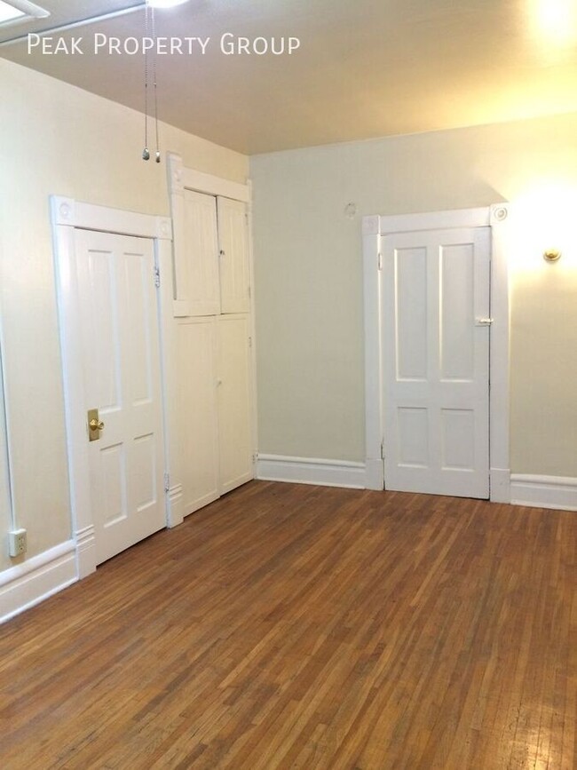 Foto del edificio - 248 1/2 W. 5th Avenue Rear-