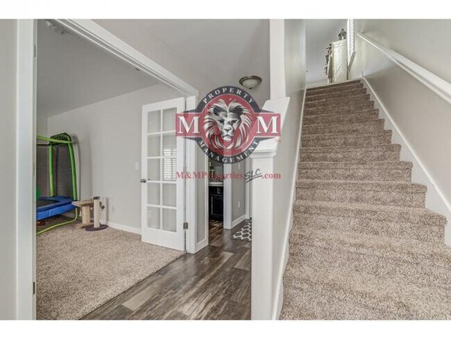 Foto del edificio - Beautiful 4 Bed 4 Bath Townhome in South J...