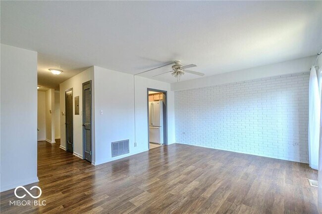 Foto del edificio - 8527 Canterbury Square E