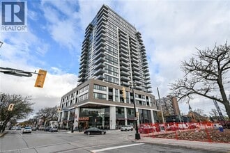 Building Photo - 2007 James St