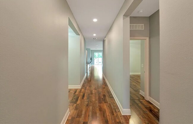 Foto del edificio - 4848 Grassendale Terrace