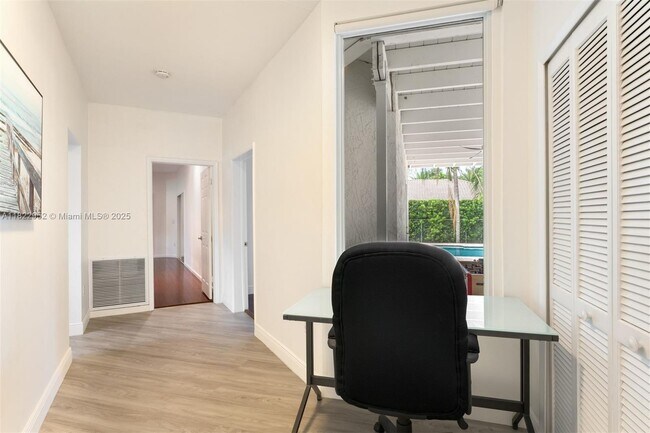 Foto del edificio - 12525 SW 72nd Ave