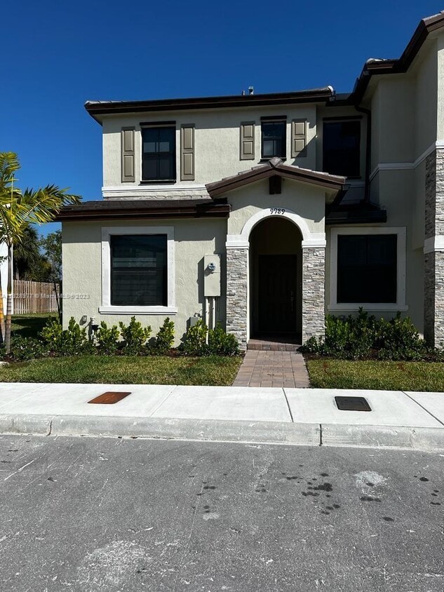9989 SW 228th Terrace, Cutler Bay, FL 33190 Townhouse for Rent in