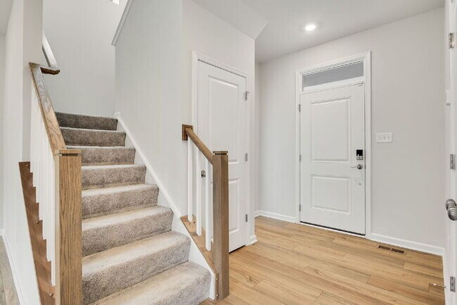 Foto del edificio - Newly Built 4 Bedroom Home in Moseley with Community Amenities  – $3,200/mo