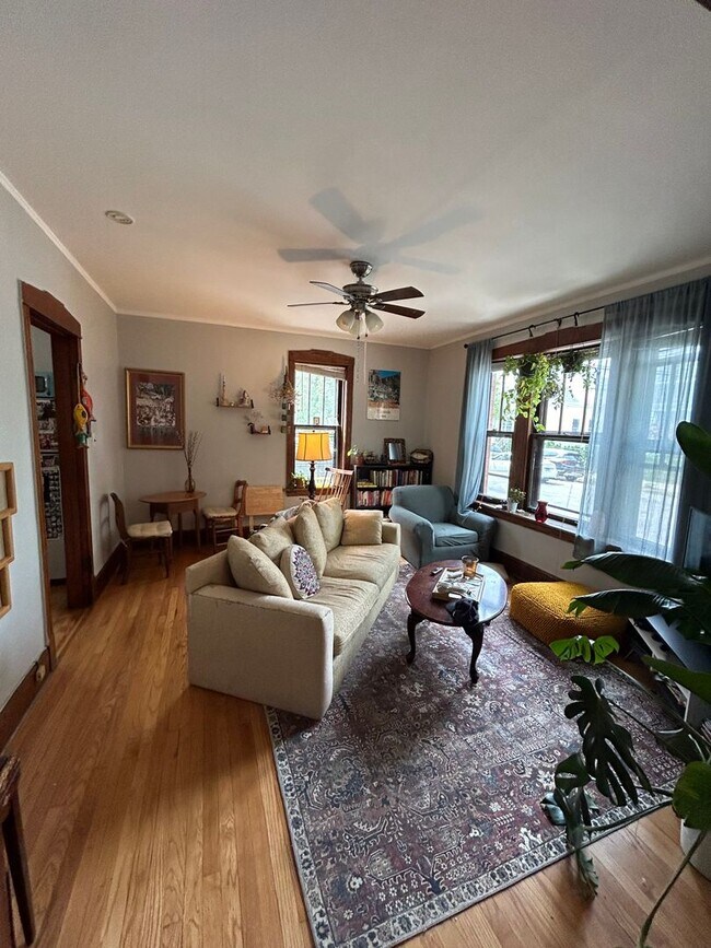 Foto del edificio - 3549 N Damen Ave