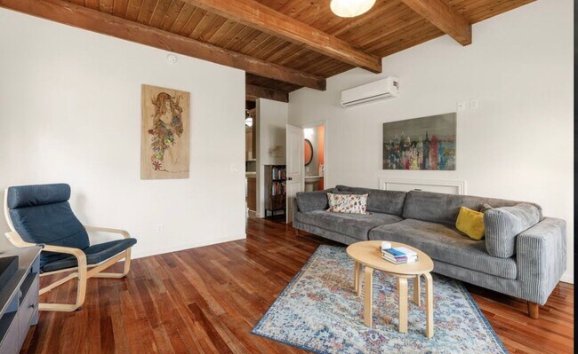 Foto del edificio - 2716 SE Roswell St