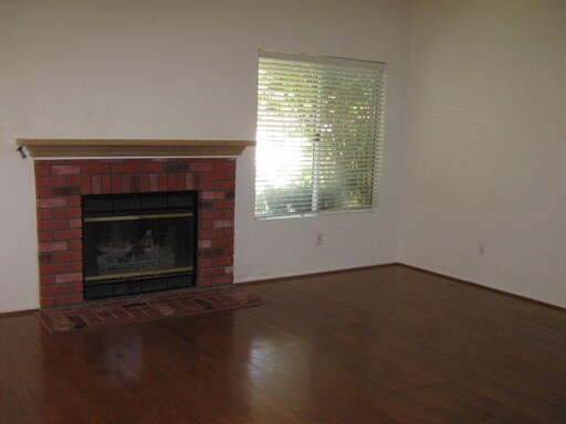 Building Photo - 28120 Bobwhite Cir