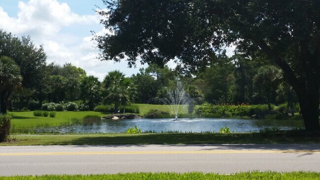 Foto del edificio - 2720 Cypress Trace Cir