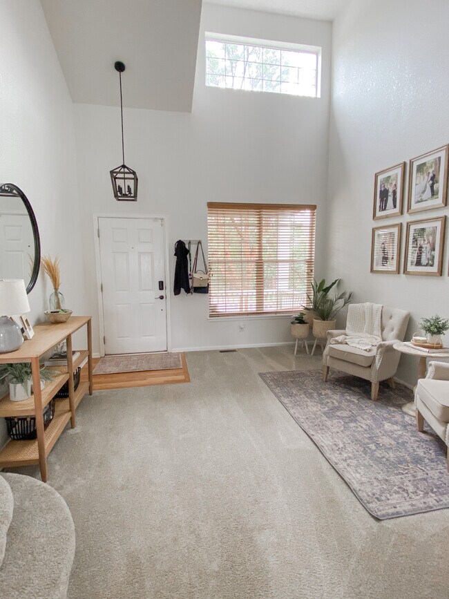 1041 Riddlewood Rd, Highlands Ranch, CO 80129 House Rental in