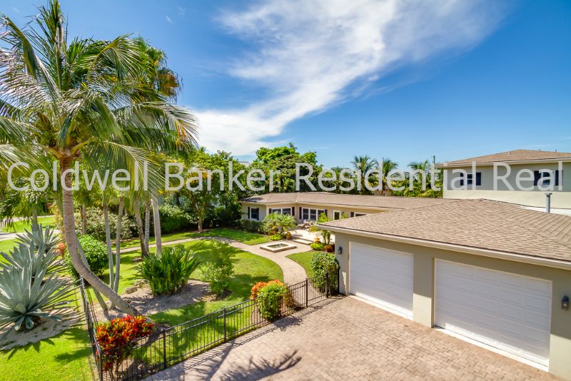Primary Photo - 1310 Lake Dr