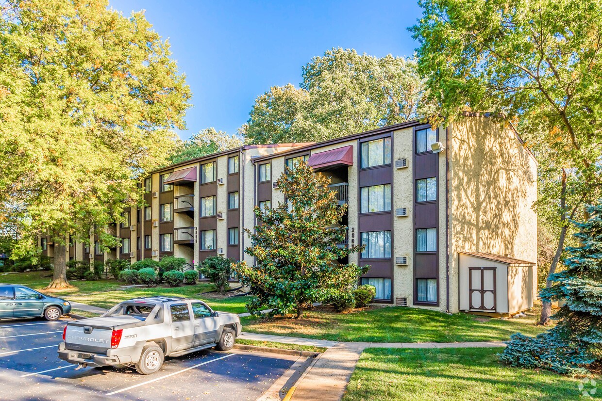 The Glen Apartments in Falls Church, VA
