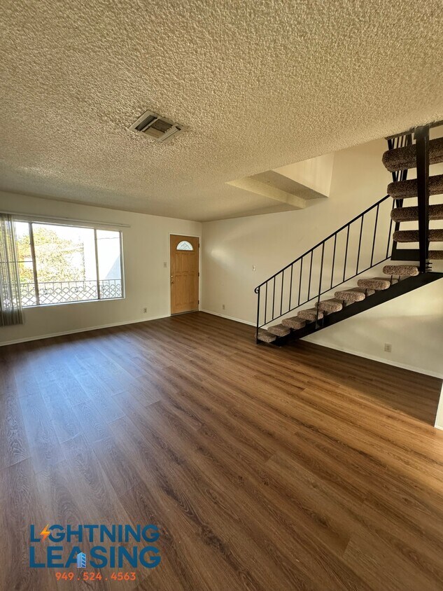 Foto principal - 4737 Orion Ave