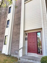 Building Photo - 137 Burgundy Hill Ln