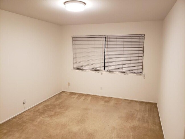 Foto del edificio - 188 Acalanes Dr