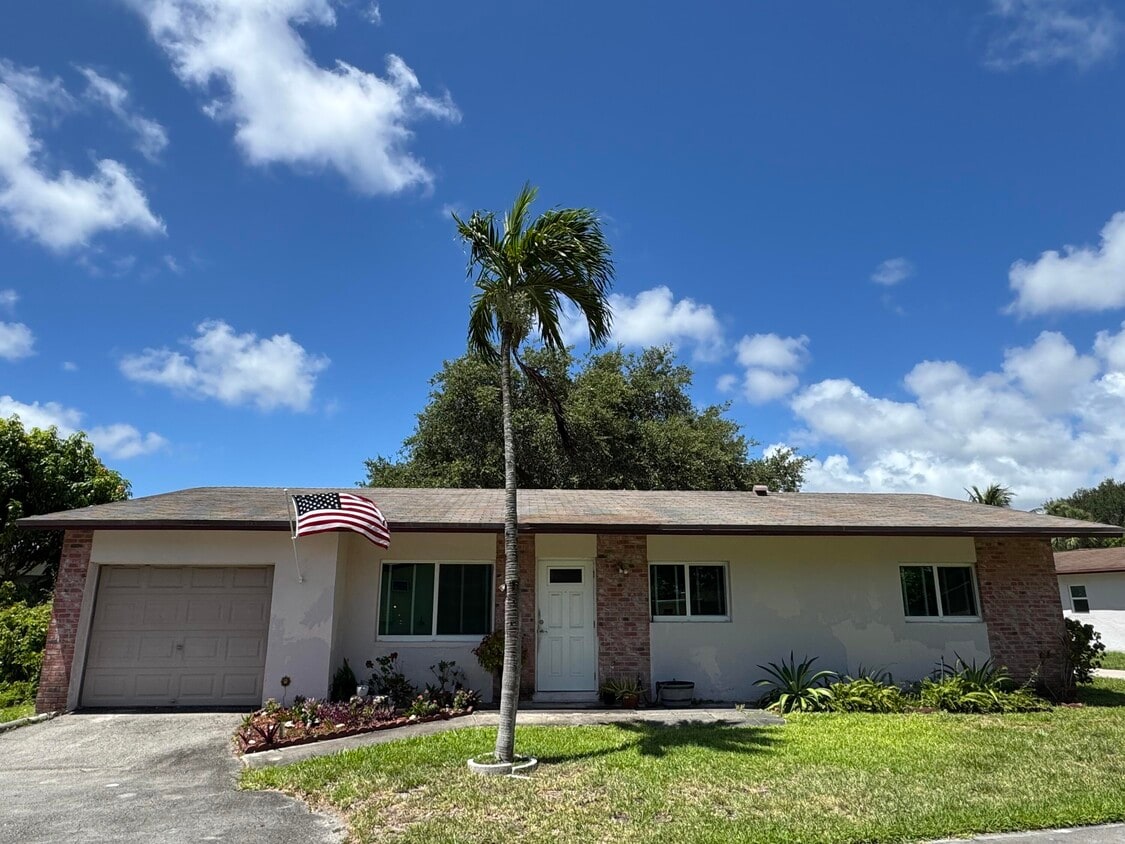 Foto principal - 2615 SW Natura Ave