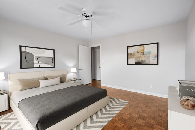 dormitorio - 19425 Van Aken Blvd