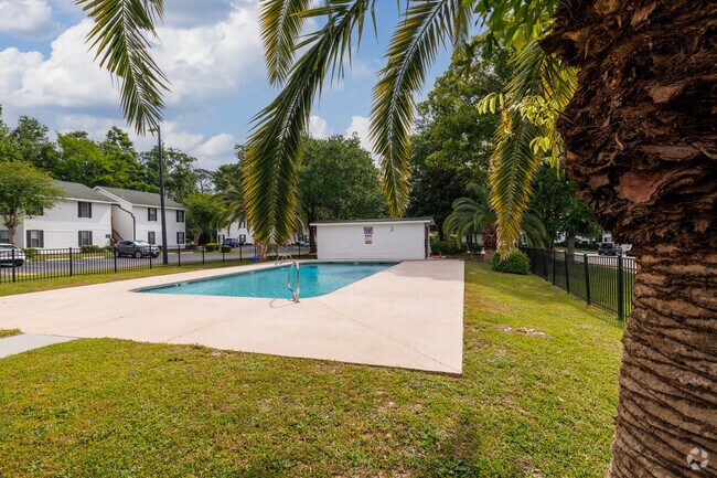 Apartamentos Amelia - Piscina - Amelia Apartments