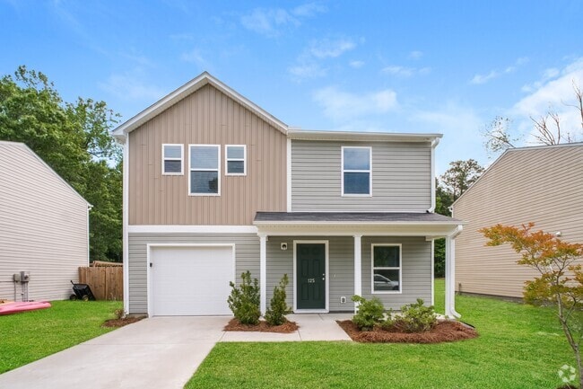 Building Photo - 125 Shamrock Dr SW