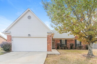 Building Photo - 1403 Leery Cove