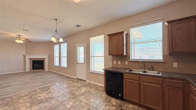 Building Photo - 511 Taurus Dr