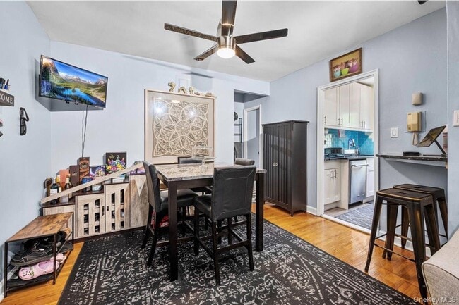 Foto del edificio - 143-50 Hoover Ave