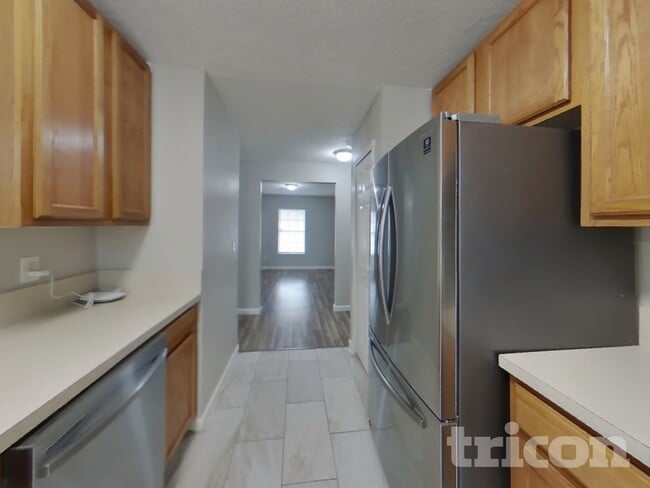 Building Photo - 13 Slocum Path