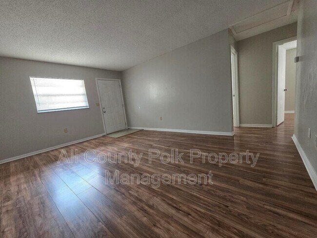 Foto del edificio - 1422 Moonlite Dr