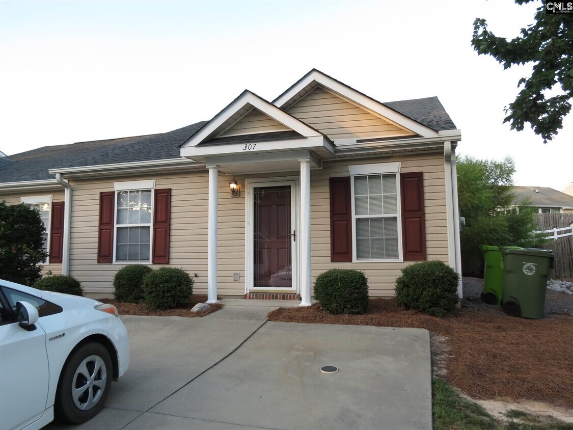 307 Elders Pond Cir, Columbia, SC 29229 Townhome Rentals in Columbia