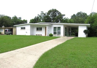 Building Photo - 71 Stetson Rd