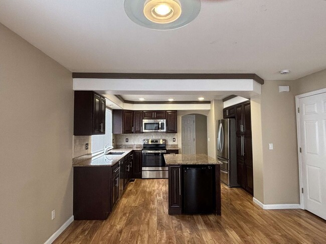 Foto del edificio - **MOVE-IN SPECIAL: $500 OFF!**