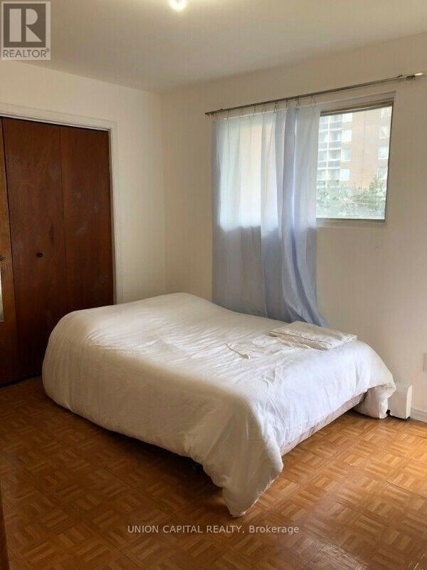 Building Photo - 2015 Davenport Rd