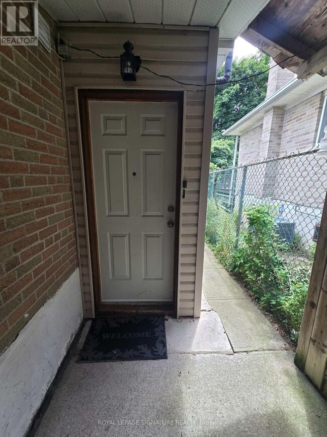 Building Photo - 285 Fiona Terrace