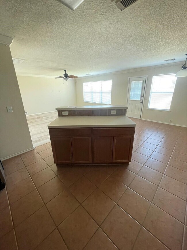 Building Photo - 10506 Sugar Trace Dr