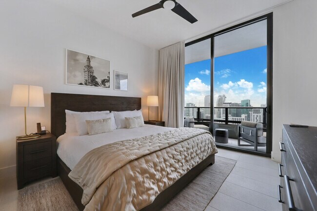 Foto del edificio - 215 SW 5th Ave