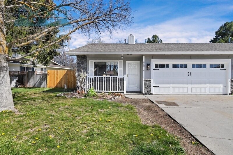 5672 W Ellens Ferry Ct, Boise, ID 83703 House for Rent in Boise, ID