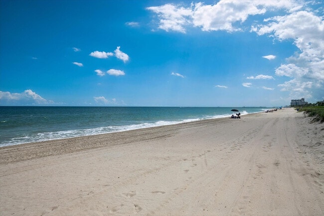 Foto del edificio - 5400 N Ocean Blvd