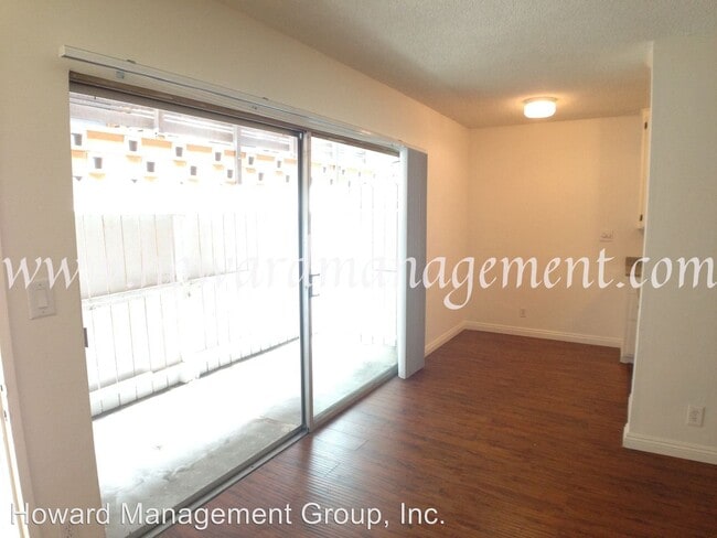 Building Photo - 1120 6th St