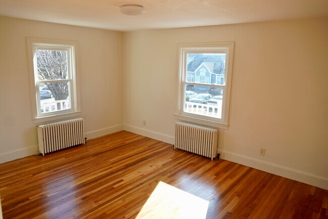 Building Photo - 286 County Rd