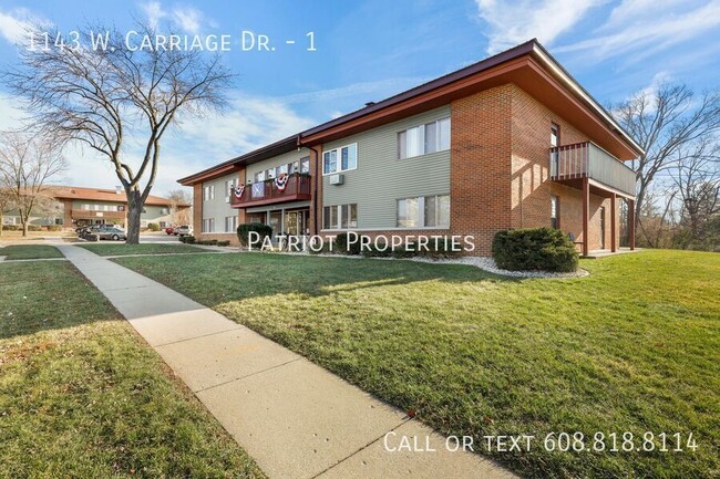 Foto del edificio - 2 bedroom/ 1 bath apartment in Whitwater, WI