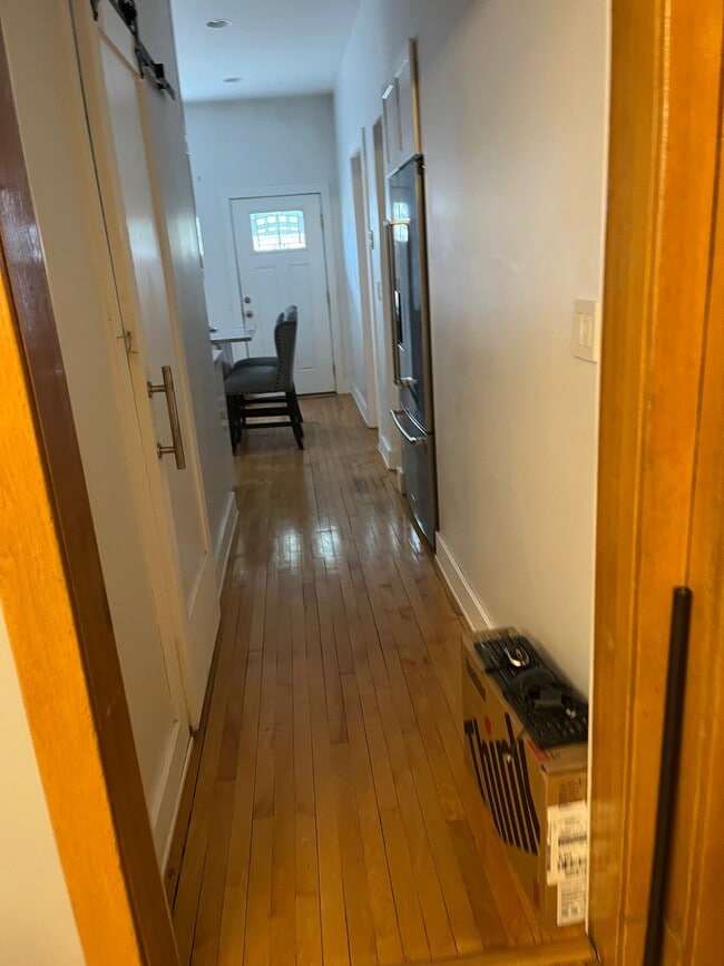 Building Photo - 3543 W Wrightwood Ave