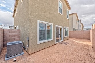 Building Photo - 4706 Turquoise Clfs Ave